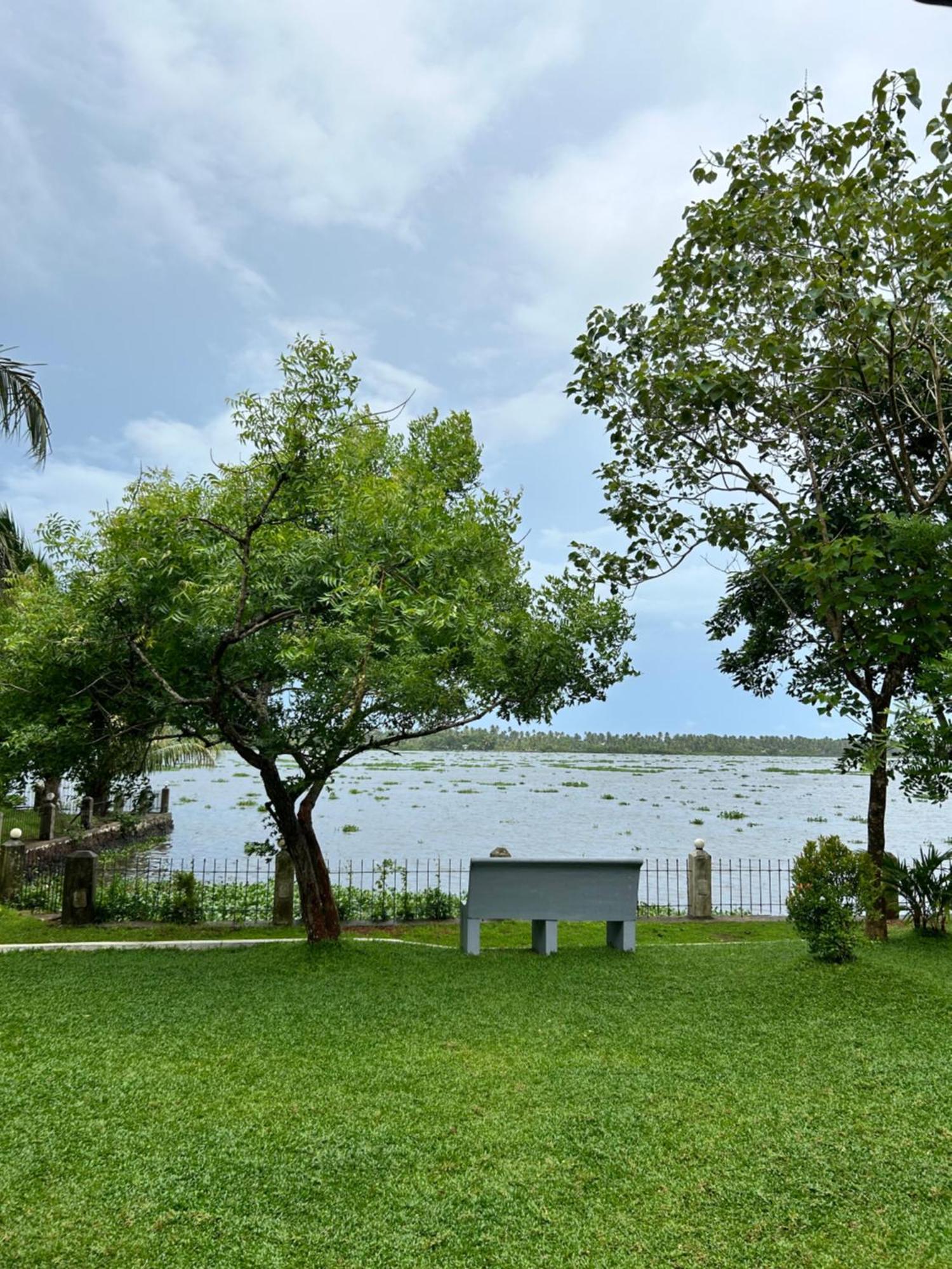 Dhathri Ayurveda Resort And Panchakarma Centre Kāyankulam Kültér fotó
